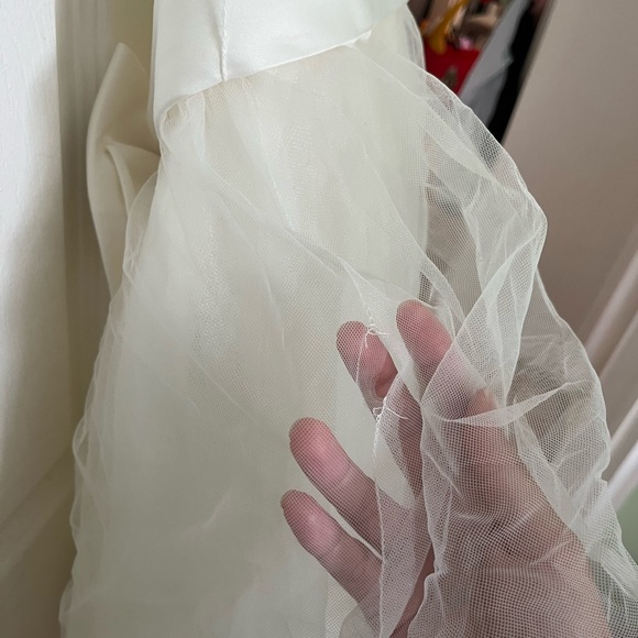 David's Bridal Ivory Kids Dress with Satin Bow - Picture 10 of 13